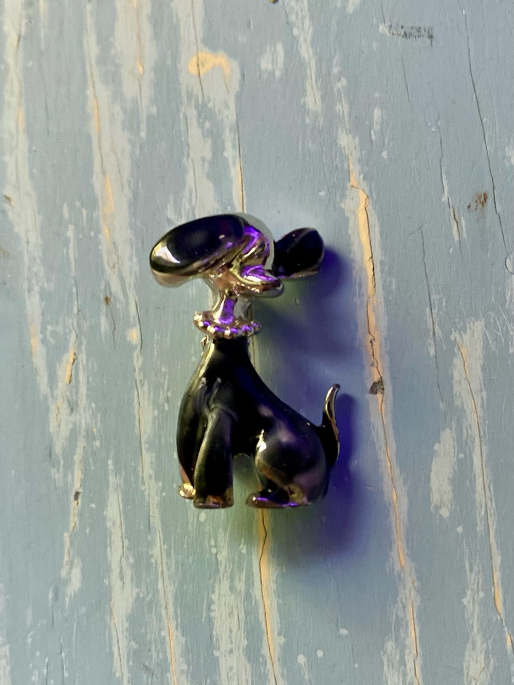 Black Dog Enamel Pin Brooch - Stylish Pet Accessory